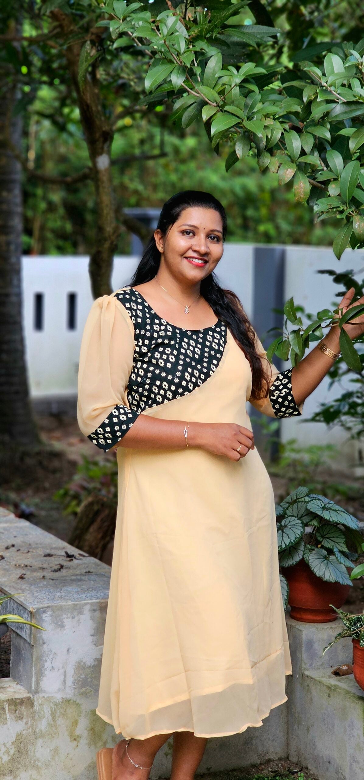 Viva Asymmetric yoke Cream  Georgette Kurti image 0